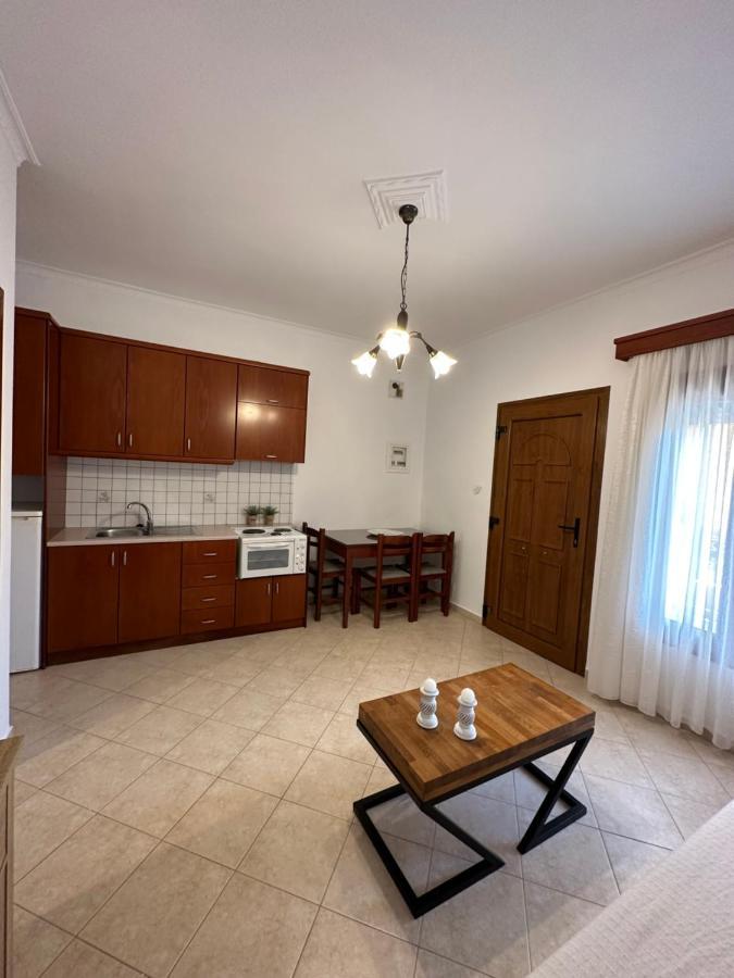 Nisos Family Apartments Yénion 外观 照片